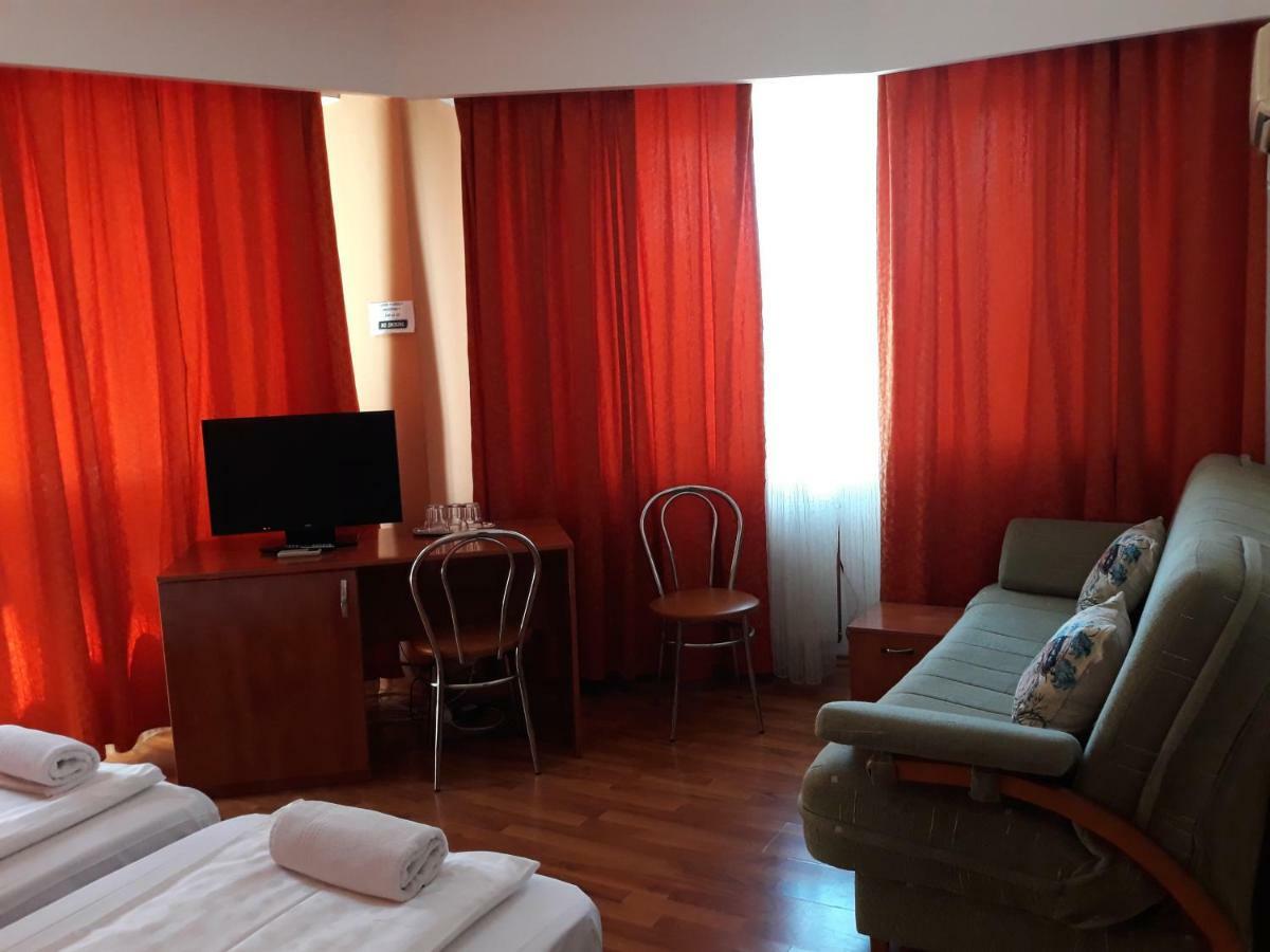 Pensiunea Sydney Timisoara Ngoại thất bức ảnh