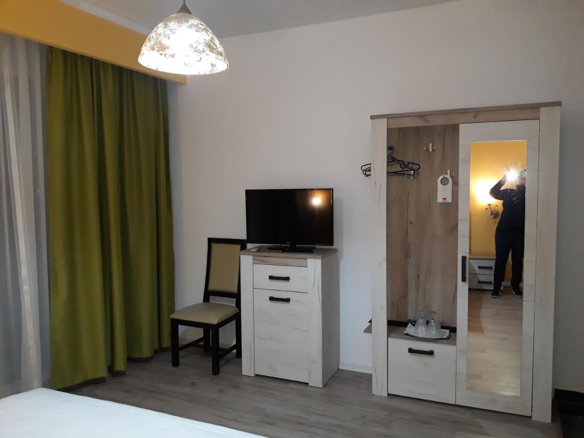 Pensiunea Sydney Timisoara Ngoại thất bức ảnh